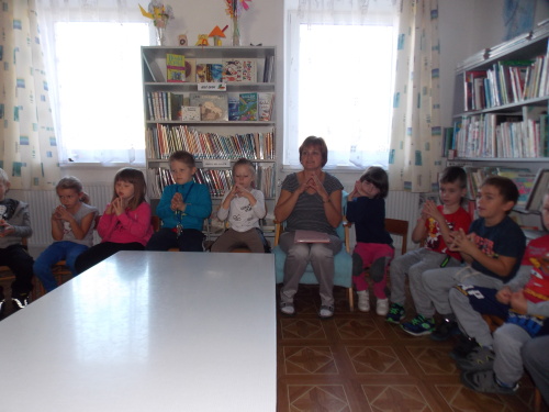 2017 09 cmelaci knihovna