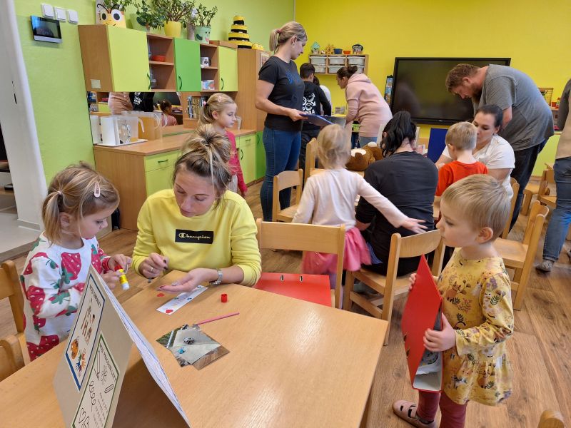 Setkání s rodiči při zakládání portfolií