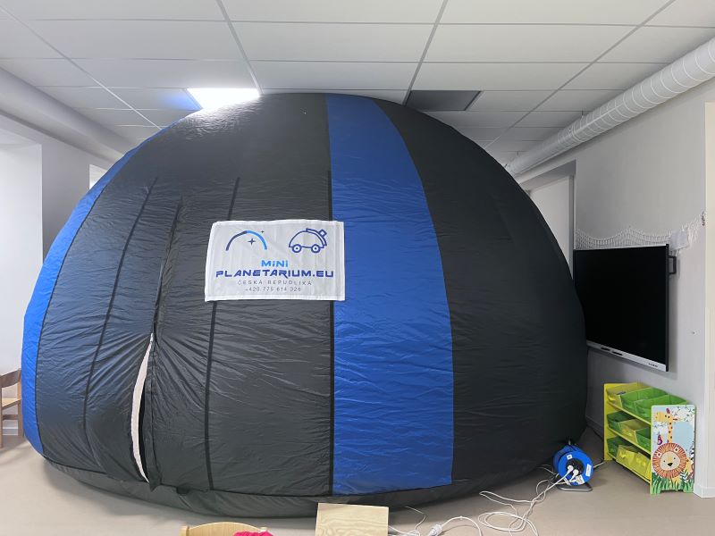 Mobilní planetárium ve školce 